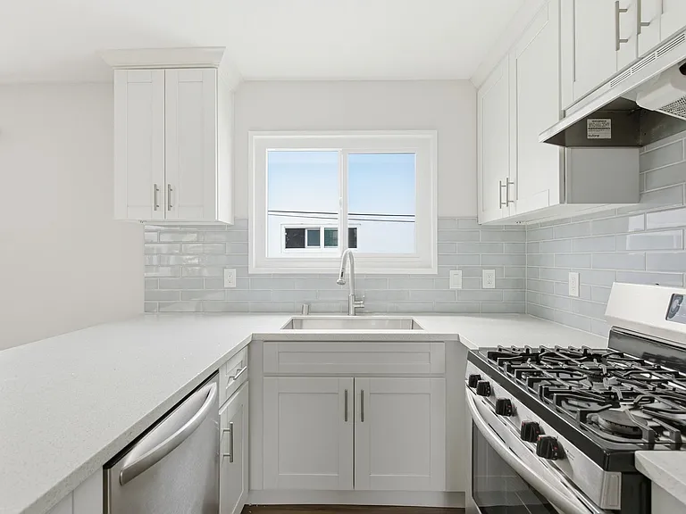 1323 11th Street — Photo 5