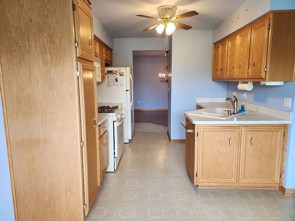 5017 139th Pl Crestwood, IL, 60418 Apartments for Rent Zillow