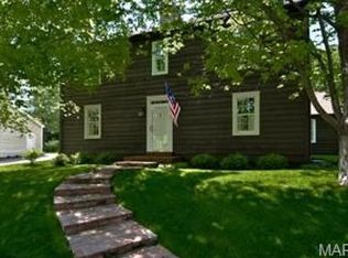 1347 Rusticview Dr, Ballwin, MO 63011