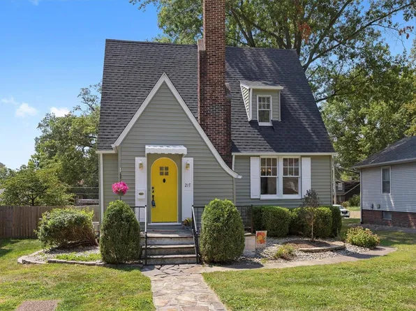 217 S Missouri Ave, Belleville, IL 62220