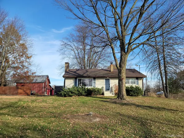 3120 Hubbard Rd, Charlotte, MI 48813