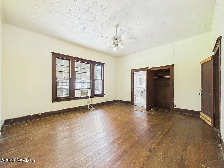 223 General Gardner Ave — Photo 11