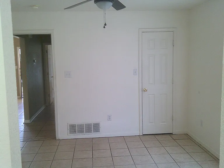 3511 Westwood Dr #A-B — Photo 7