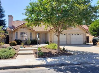 2532 Stuart Ave, Clovis, CA 93611