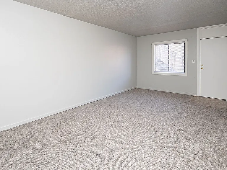 Lynnwood Garden Apartments — Photo 47