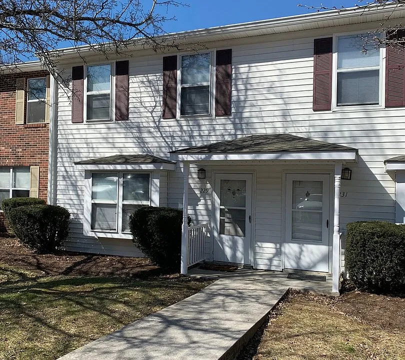 229 Janie Ln