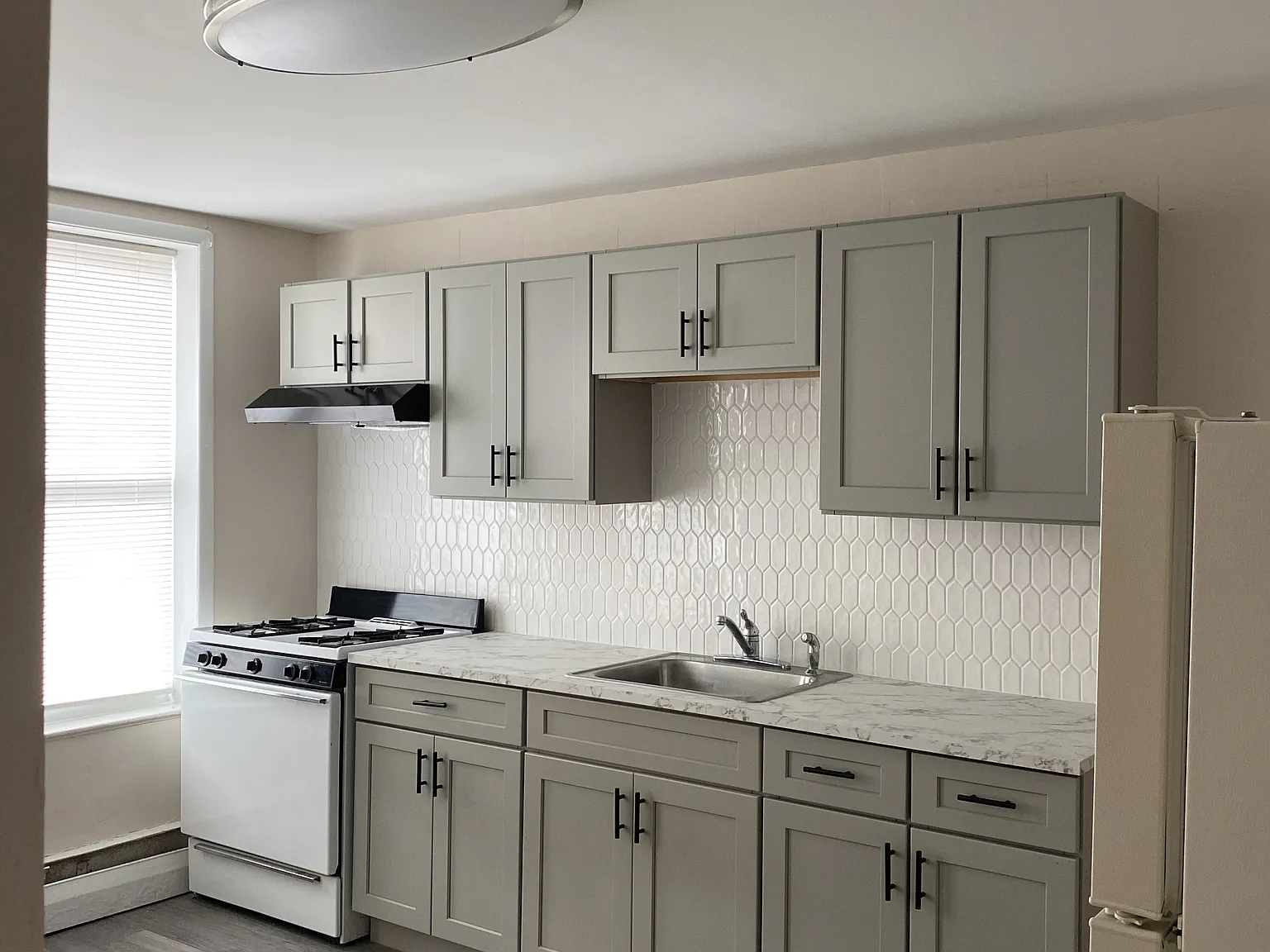 2 bed, 800 sqft, $1,500 — Photo 1