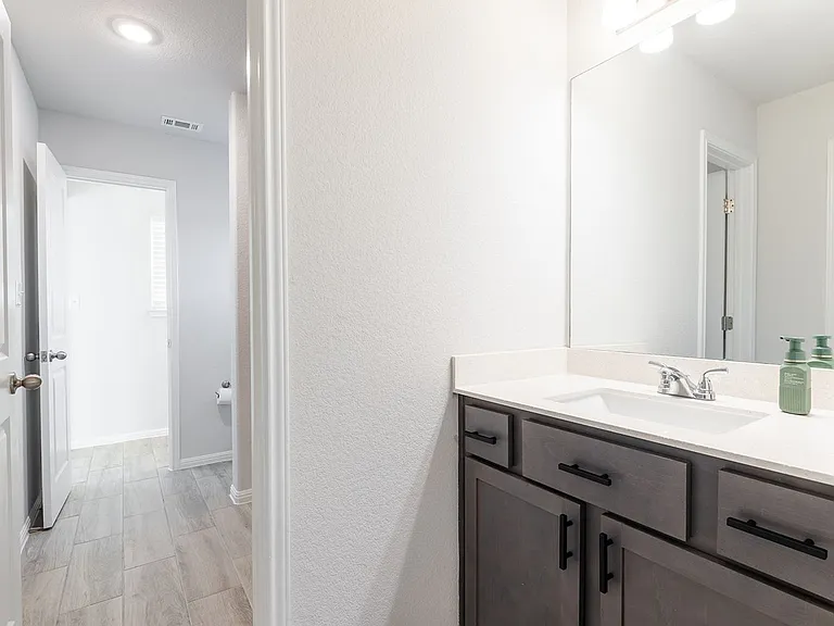 309 Greenway Dr — Photo 16