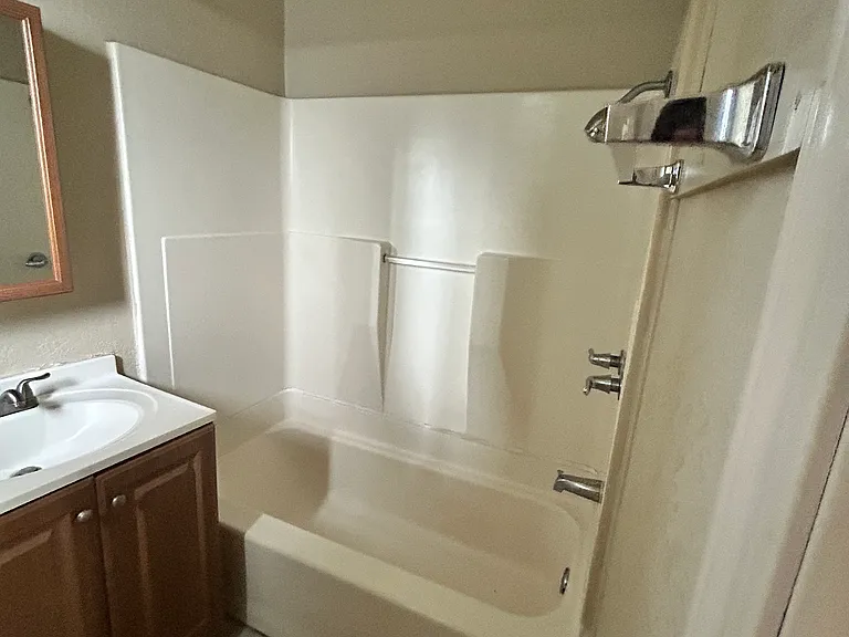 1019 S Downey Rd #1019 — Photo 3