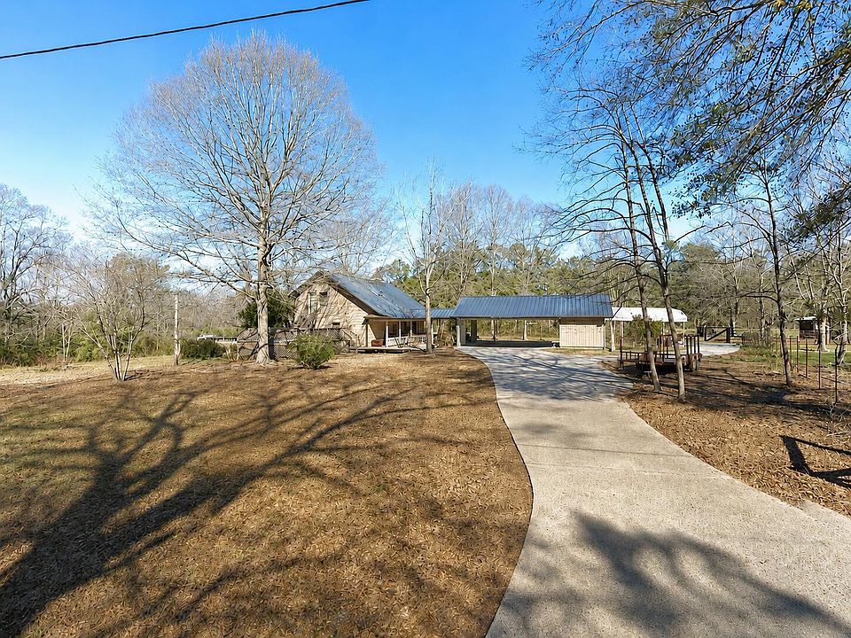 2nd image of 79 Jackson Dr