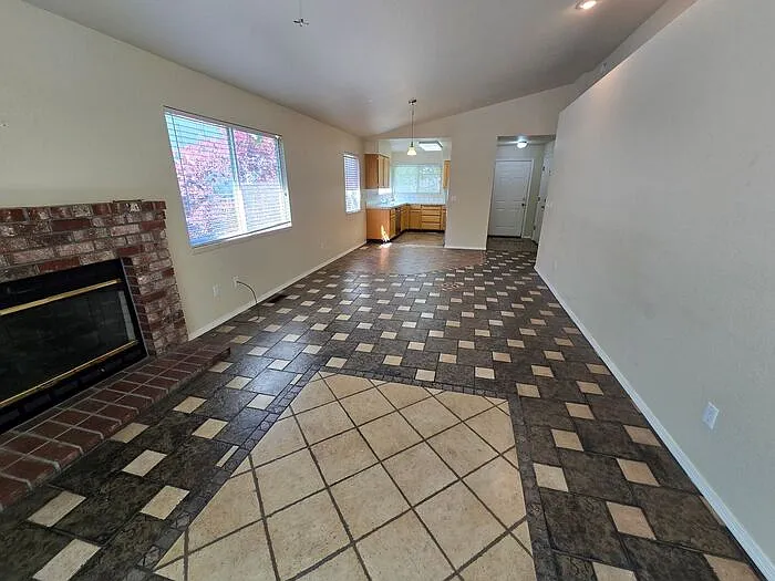 5042 Canyon Run Dr — Photo 3