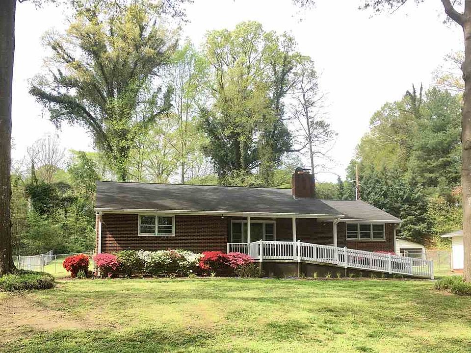 1st image of 309 Francis Marion Dr