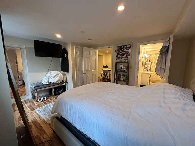 241 Middle St #11 — Photo 11