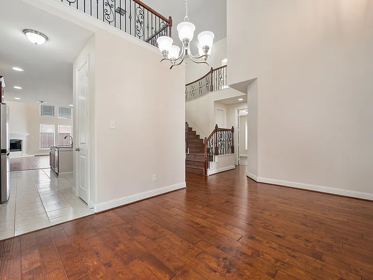 9813 Karlovich Dr — Photo 27