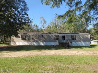 932 Joshua Dr, Chipley, FL 32428