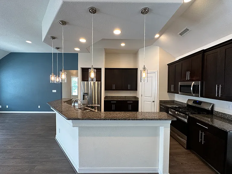 2212 Martlet Ln — Photo 15