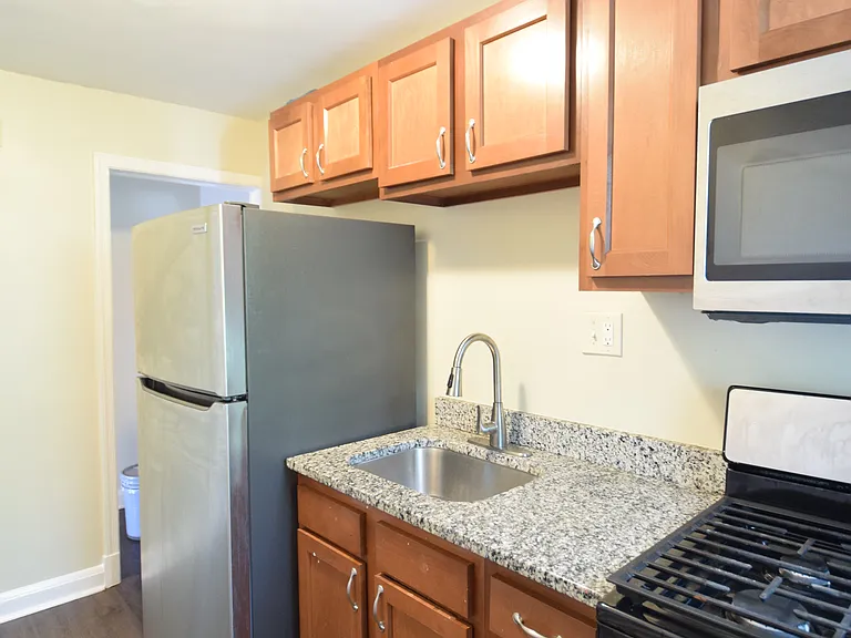 724 S Woodington Rd — Photo 5