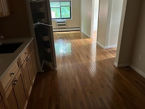 5th image of 129 N Kensico Ave APT 2