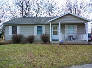 800 Lawrence Rd NE, Canton, OH 44704