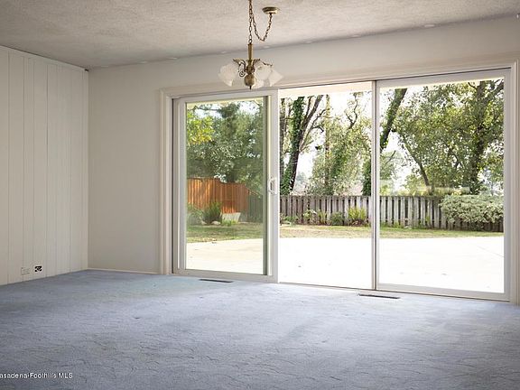5th image of 2146 Countryman Ln