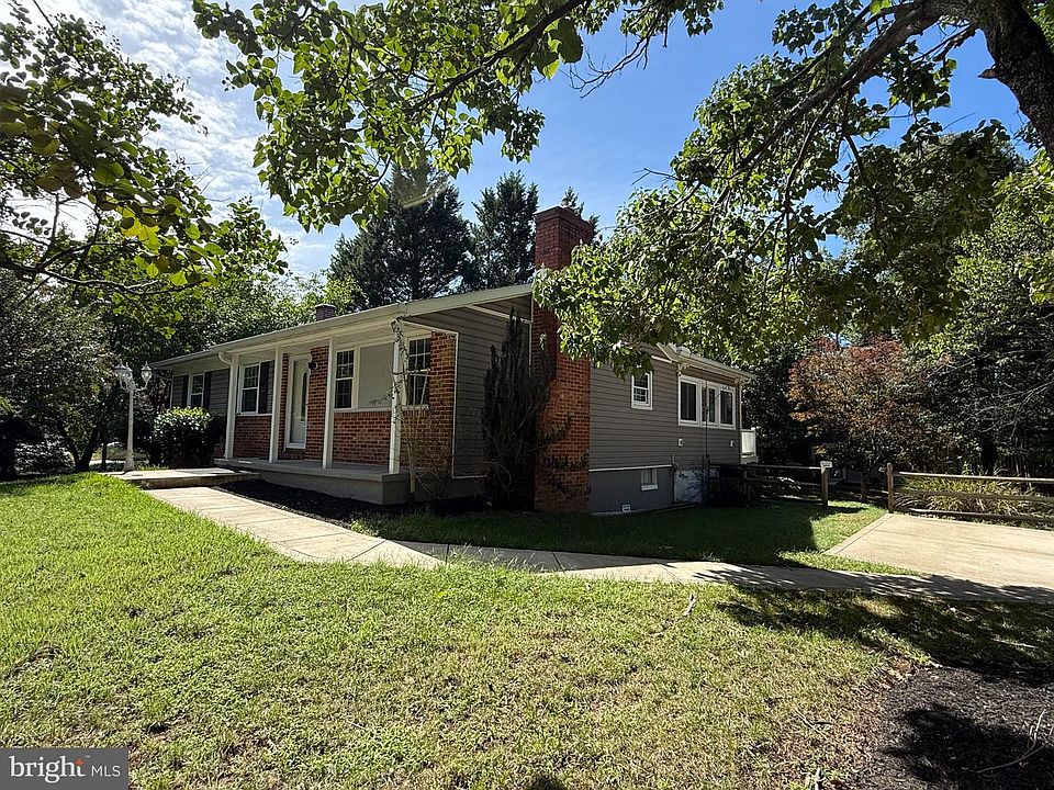 1st image of 1523 Manor View Rd