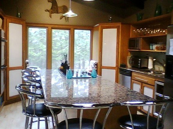 9 ft. Granite Island