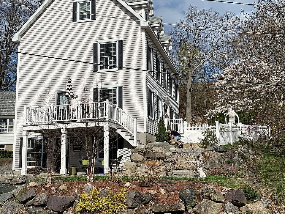 2nd image of 47 Roberts St