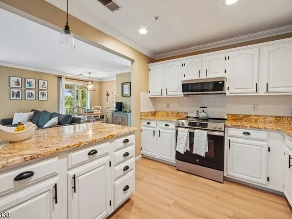 275 Potomac Dr, Bernards Twp., NJ 07920