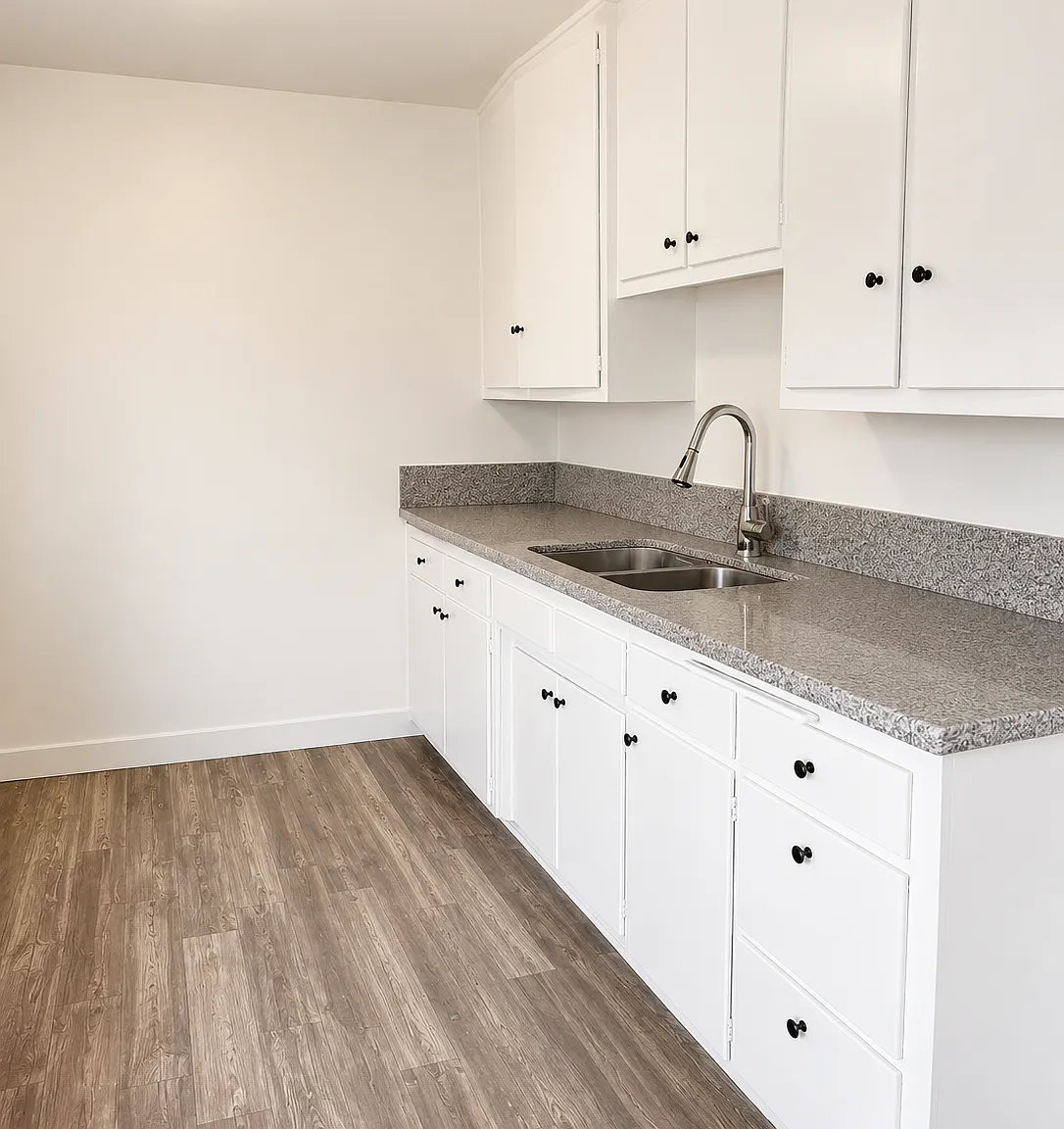 137 N Eastwood Ave — Photo 4