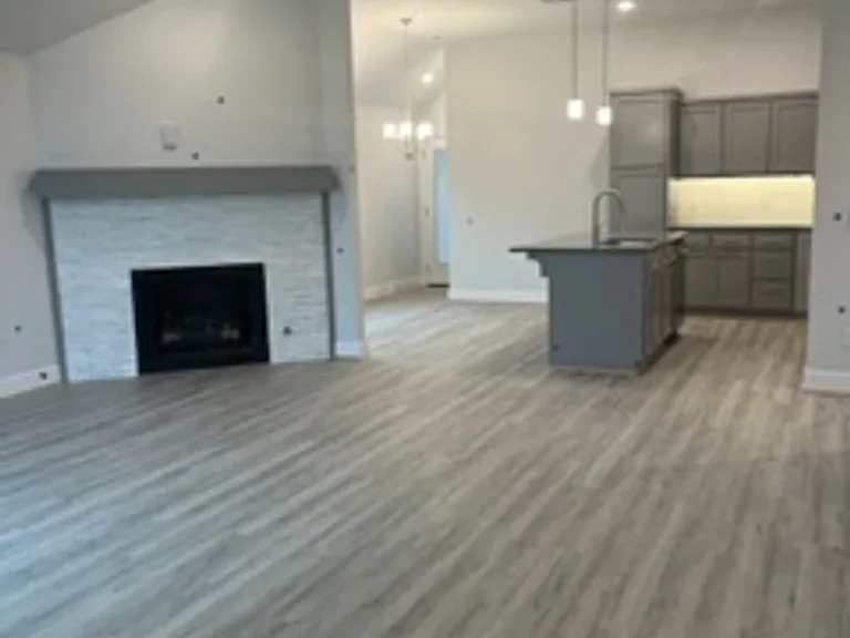 16009 Capulet Dr — Photo 3