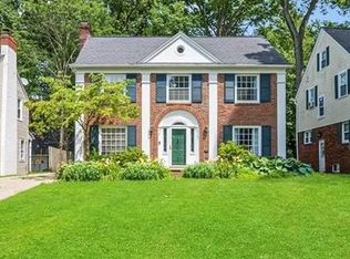 307 Castle Blvd, Akron, OH 44313