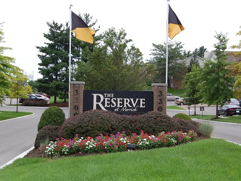 The Reserve at Merrick Apartments & Townhomes — Photo 27