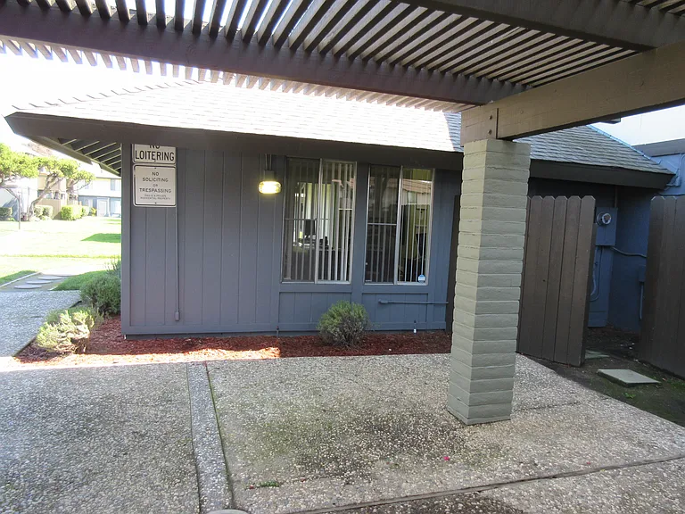 Pine Meadows Apartments — Photo 14