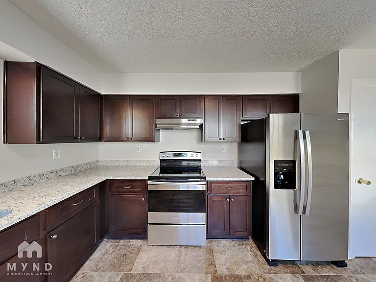 151 Wilson St — Photo 4
