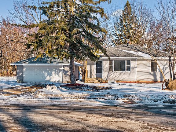 2nd image of 2561 Harvester Ave E