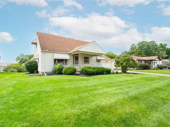 926 Gary Ave E, Girard, OH 44420