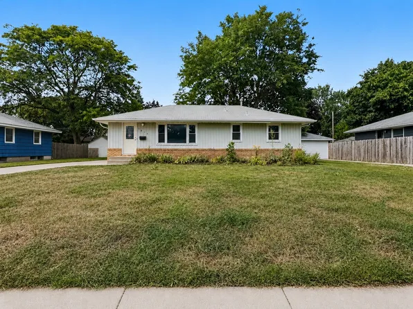 3912 61st Ave N, Brooklyn Center, MN 55429