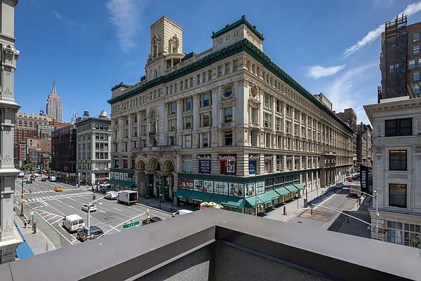 Rented by New York Casas Ltd. | media 8