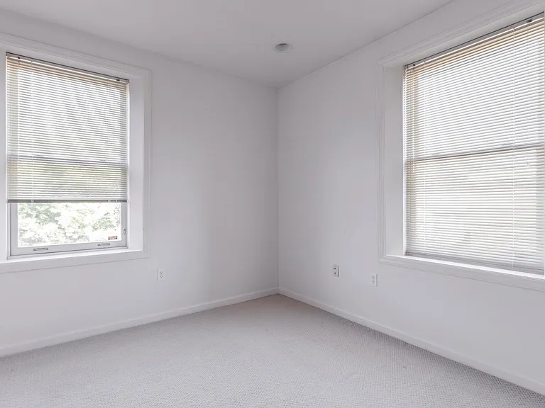 326 Hailman St — Photo 9