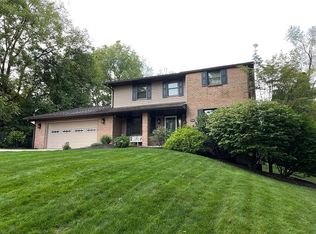 542 Caddy Dr, Greensburg, PA 15601