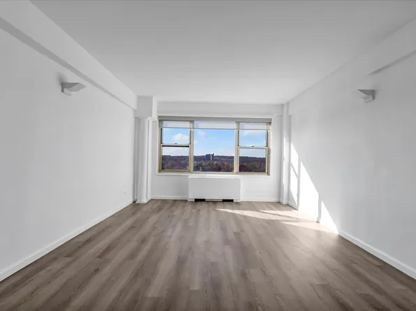 107-40 Queens Boulevard image 11 of 20