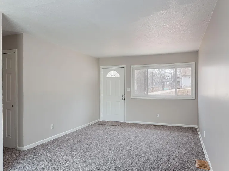 4913 Appleton Ave — Photo 3