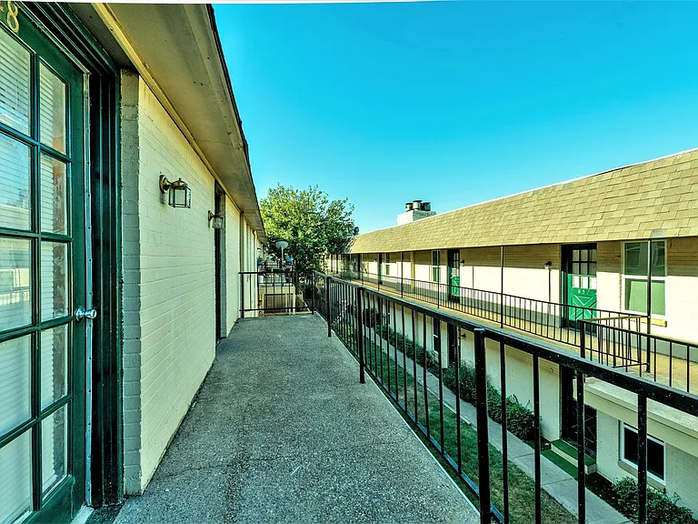 Hillsdale Garden Apartments — Photo 16