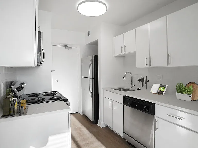 Infinity Apartments — Photo 30
