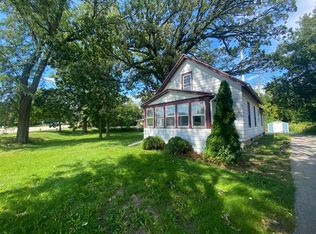1436 E Racine Ave, Waukesha, WI 53186