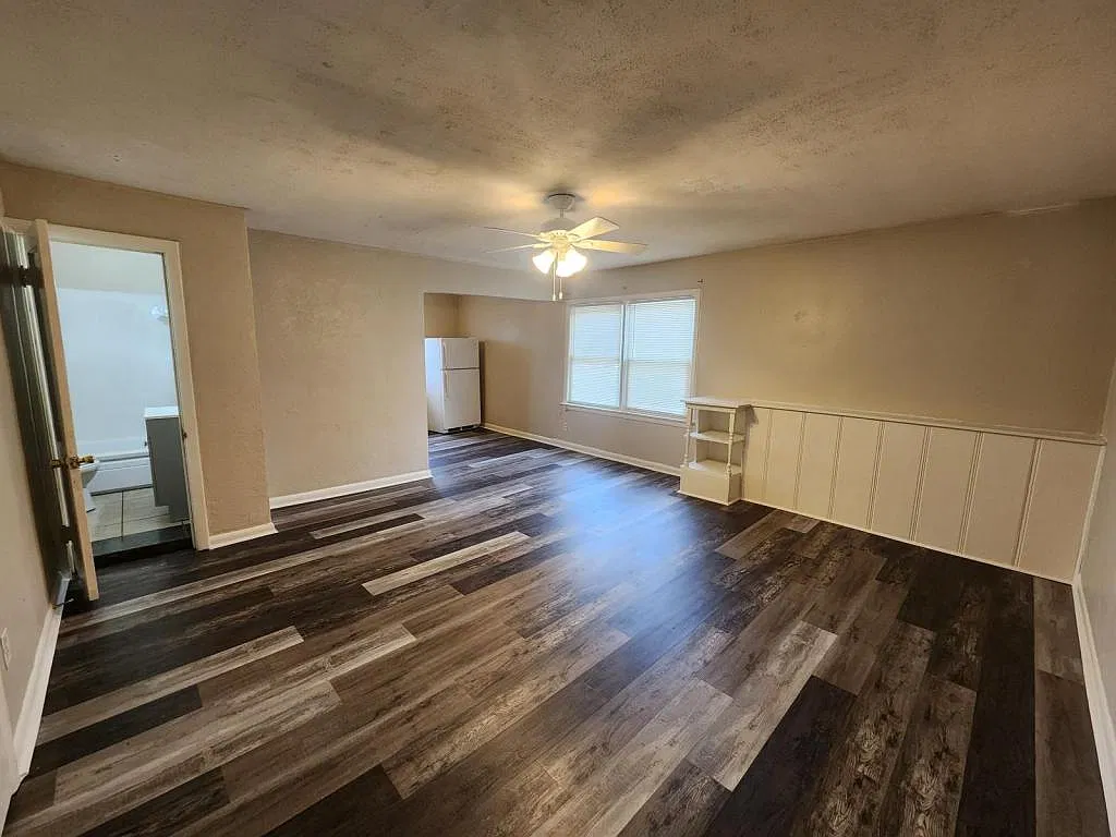 511 E Cherry St, 7 — Photo 3