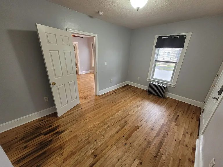 653 Clay St #1 — Photo 10