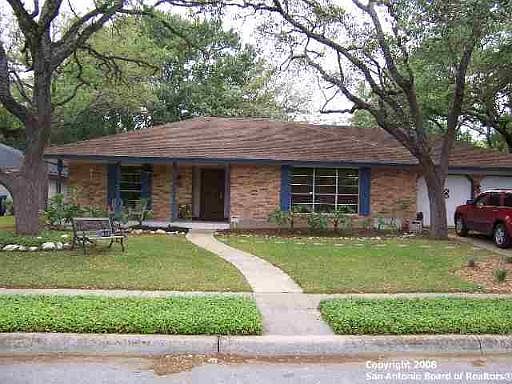 1st image of 518 BRIAR OAK LANE
