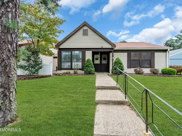 533B Warwick Court, Manchester, NJ 08759