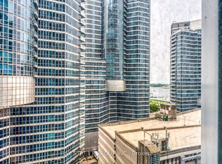 10 York St #1408-C01, Toronto, ON M5J 0E1